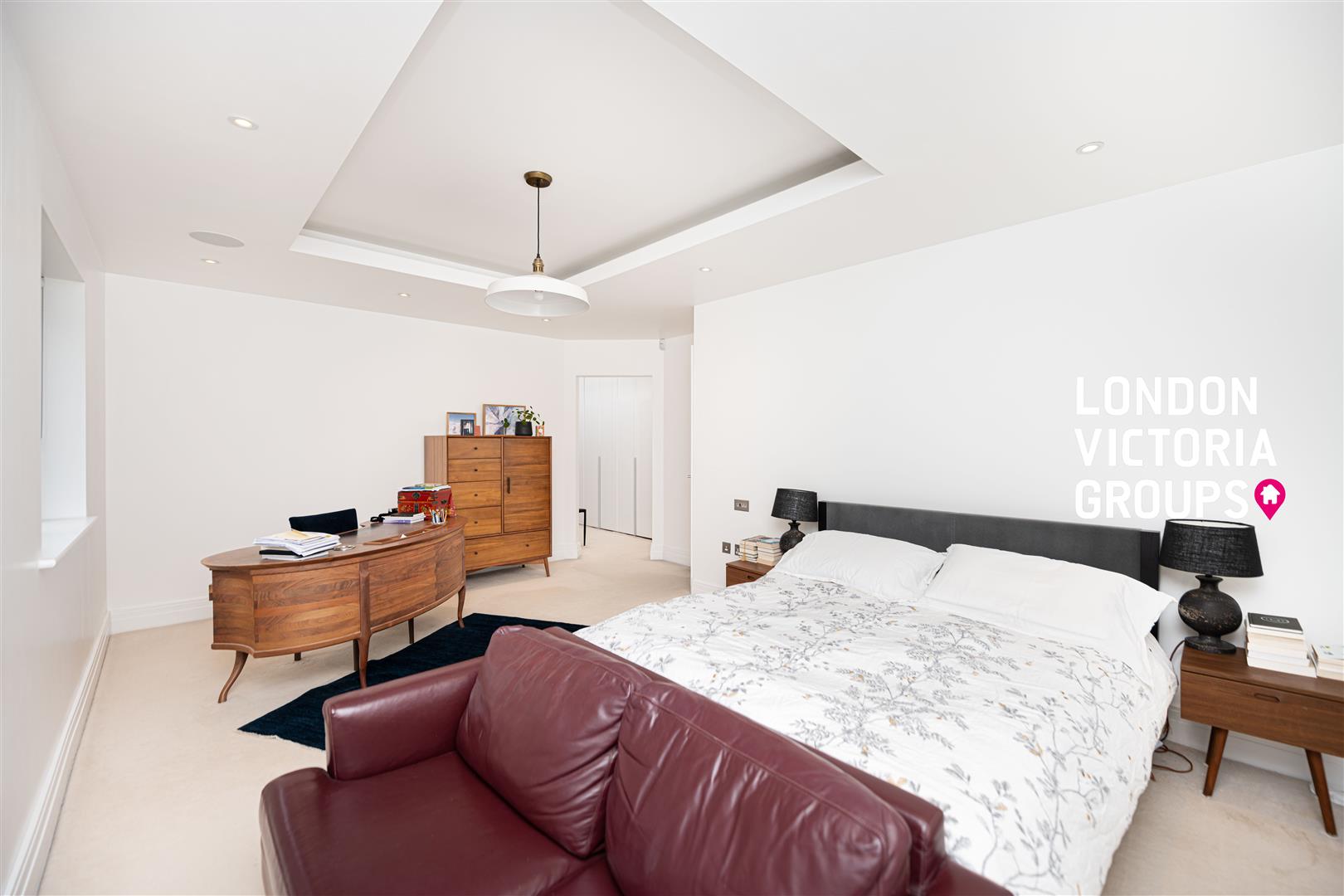 Duchess Crescent, Stanmore